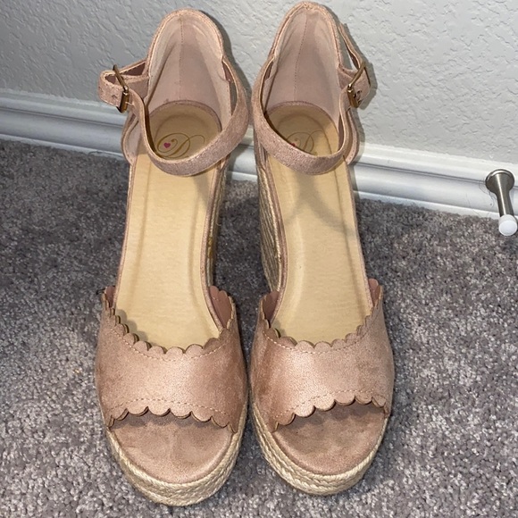 Jessica Simpson ankle strap wedge - Picture 2 of 4